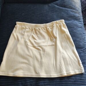 Tommy Hilfiger Drawstring Skirt With Pocket.  Buttery Yellow.  Size L